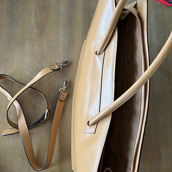 Lodi’s Tan Leather Laptop Bag - Picture 9 of 9